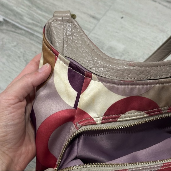 Coach Madison Graphic Op Art Maggie Bag - Picture 11 of 16